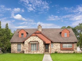 7914 Windswept Lane