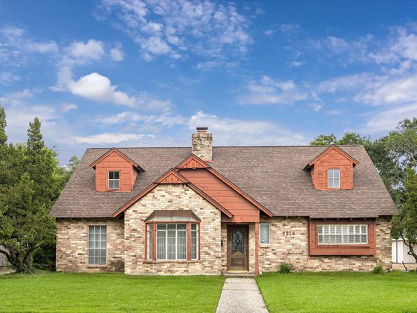 7914 Windswept Lane, Houston TX 77063