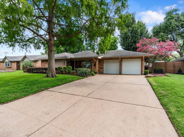 5007 Creekbend Drive, Houston TX 77035