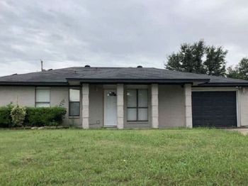909 Loganwood Drive