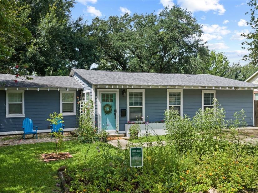 4825 Kingfisher Drive, Houston TX 77035