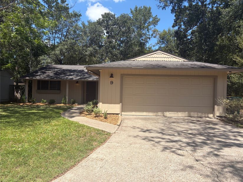 9 Wolfhound Lane, The Woodlands TX 77380