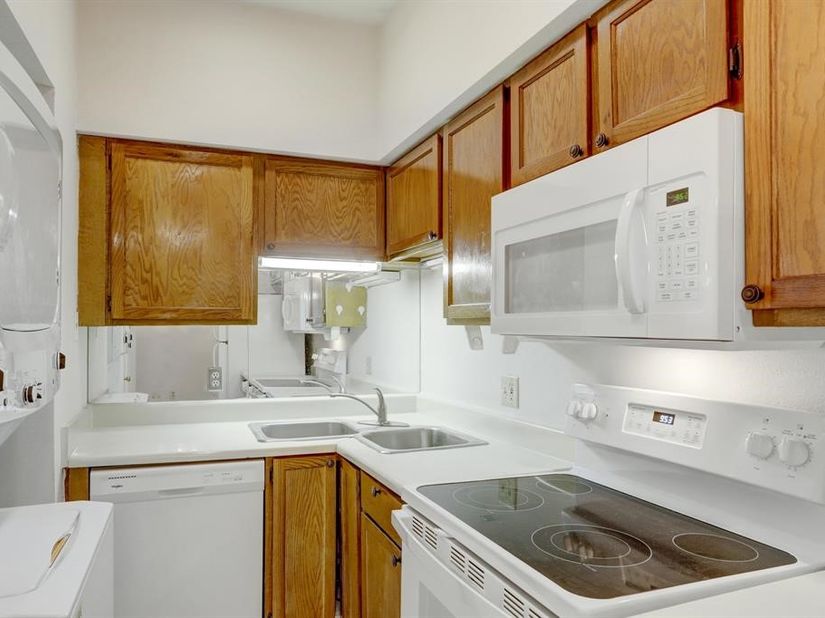 8055 Cambridge Street 57, Houston TX 77054
