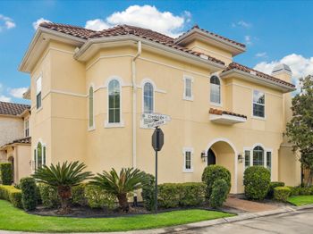 86 S Creekside Court