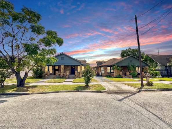 7 & 9 Hunt Street, Houston TX 77003