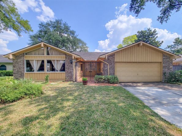 12207 Chartwell Drive, Houston TX 77031