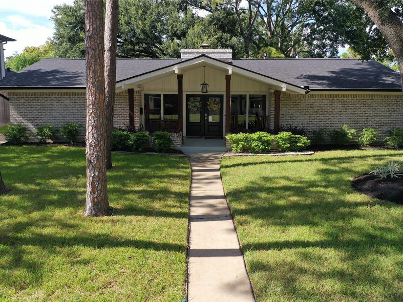 10610 Chevy Chase Drive, Houston TX 77042