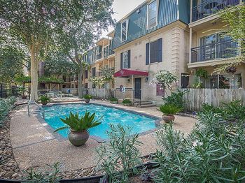 4515 Briar Hollow Place