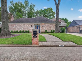 1122 Daria Drive