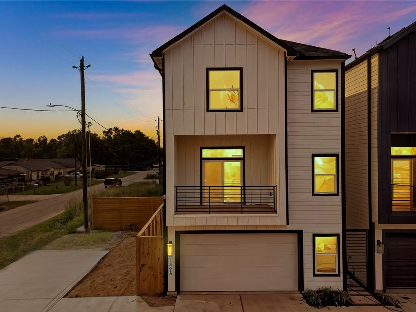 4749 Wilmington Street A, Houston TX 77033