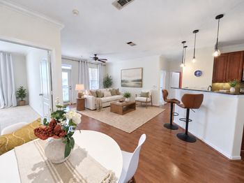 1711 Old Spanish Trail
