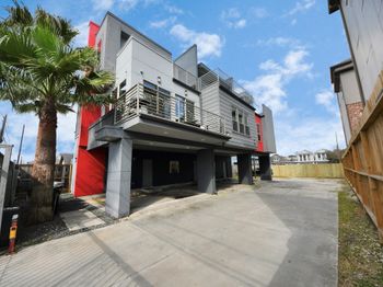 1708 Winter Street