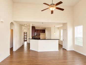 7827 Mesquite Manor Ln