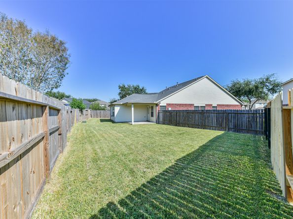 8706 Rainesville Lane, Houston TX 77075