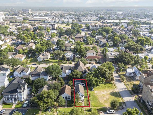 1806 State Street, Houston TX 77007