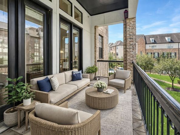 2003 Covent Garden Station, Houston TX 77045