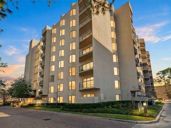 661 Bering Drive 504, Houston TX 77057
