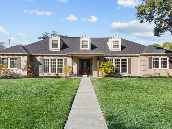 11002 Renwick Drive, Houston TX 77096