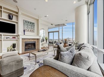 2727 Kirby Drive