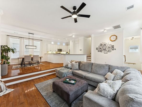 5737 Kansas Street, Houston TX 77007