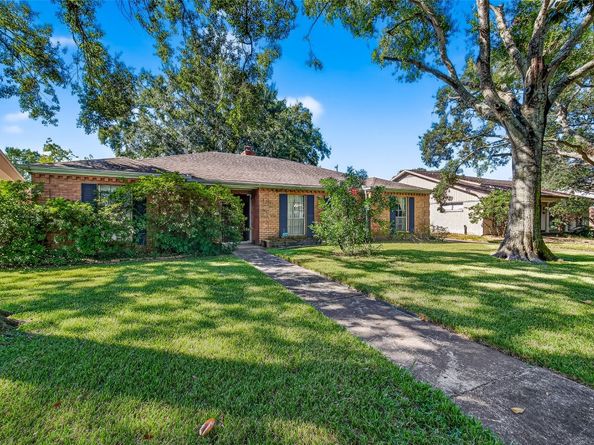 5223 Wigton Drive, Houston TX 77096