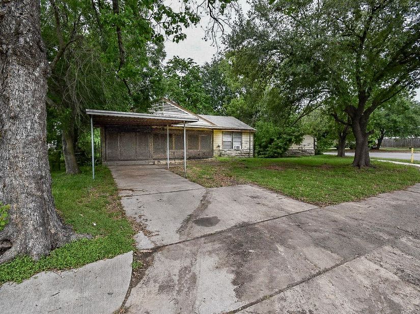 5155 Balkin Street, Houston TX 77021