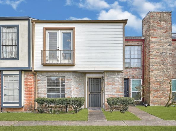 6370 Creekbend Drive 55, Houston TX 77096