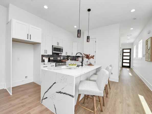 5029 Broom Street C, Houston TX 77091