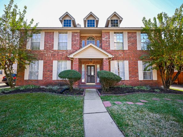 9731 New Kent Drive, Sugar Land TX 77498