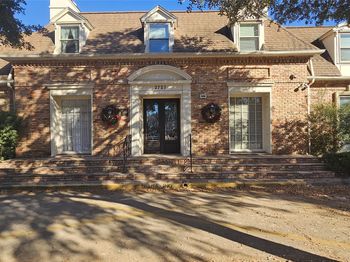 2727 Briarhurst Drive