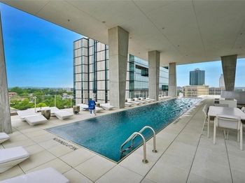 313 W 17th Street