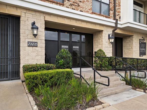 2120 Kipling Street 206, Houston TX 77098