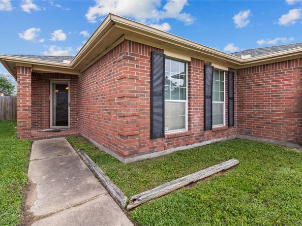 5231 Honeyvine Drive, Houston TX 77048