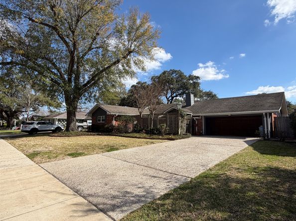 7715 Highmeadow Drive, Houston TX 77063