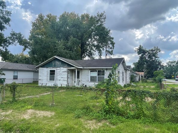 7002 Jay Street, Houston TX 77028