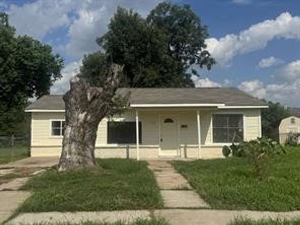 702 E Park Street, Sugar Land TX 77498