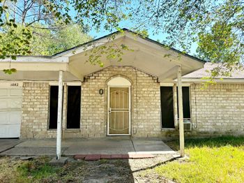 9842 Lum Lane