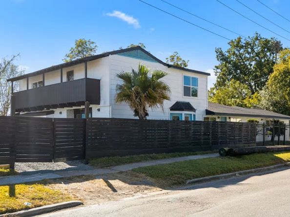 3502 Southmore Boulevard, Houston TX 77004