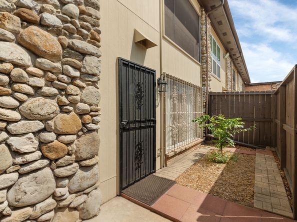 7047 Bissonnet Street 68, Houston TX 77074