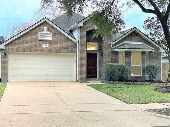 214 Darby Trails Drive, Sugar Land TX 77479