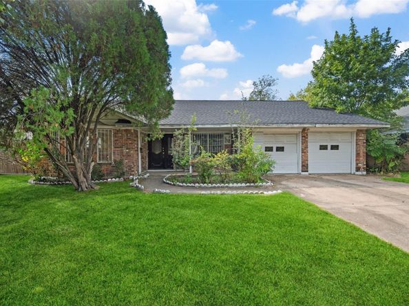 8622 Dover Street, Houston TX 77061
