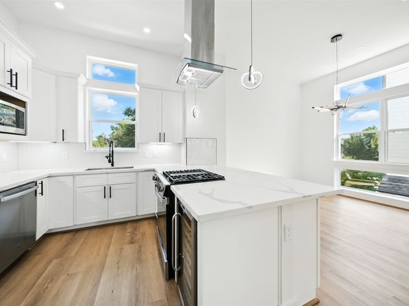 1913 Hoskins Drive H, Houston TX 77080