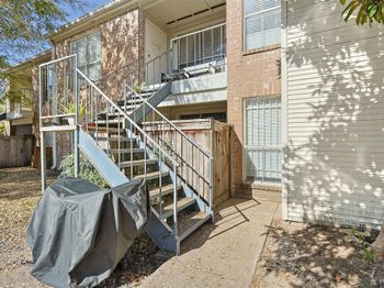 3900 Woodchase Drive