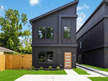 2407 Dolly Wright Street