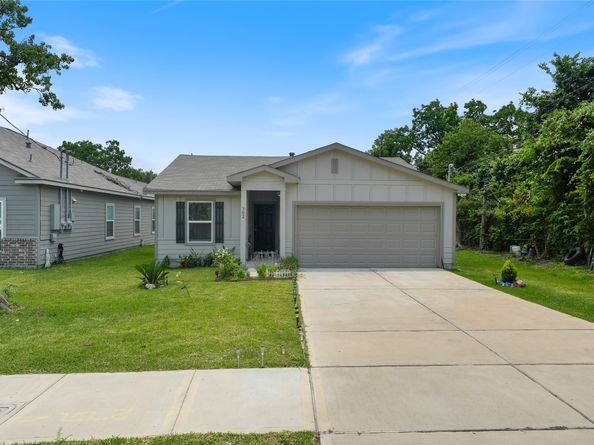 302 Connecticut Street, Houston TX 77029