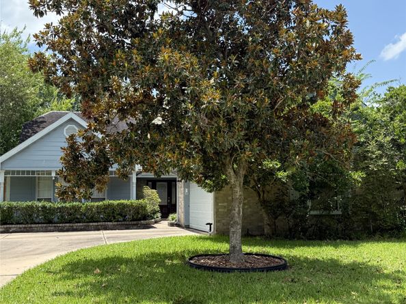 519 E Hillary Circle, Sugar Land TX 77498