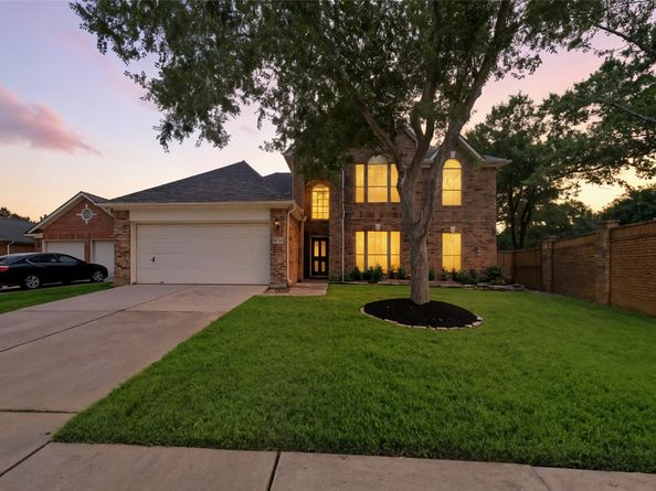 2715 Beacon Bay Circle, Friendswood TX 77546