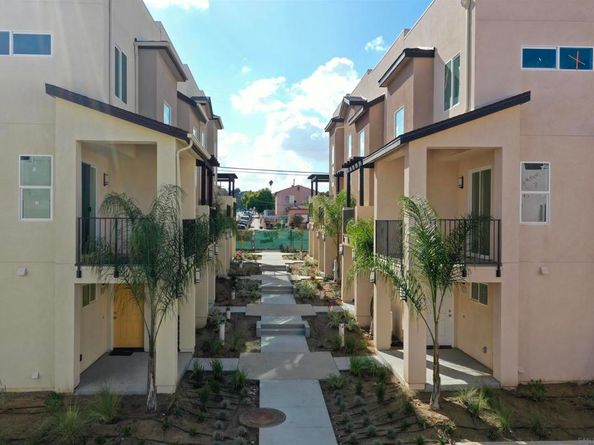 463 Creekside Circle, San Diego CA 92114