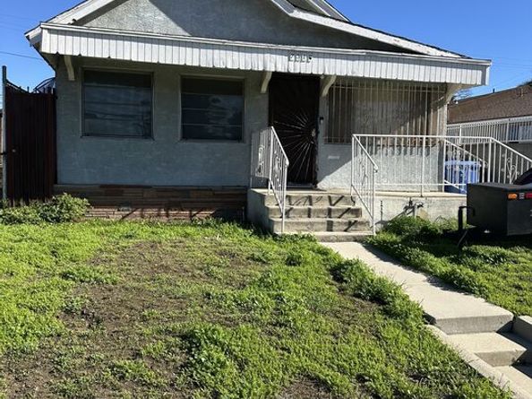 7316 10th Avenue, Los Angeles CA 90043