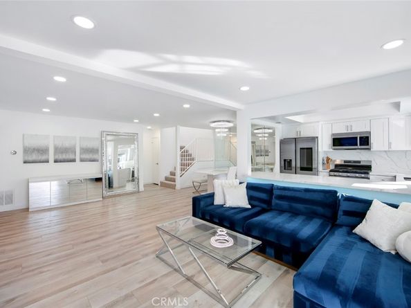 918 Hyde Court, Costa Mesa CA 92626